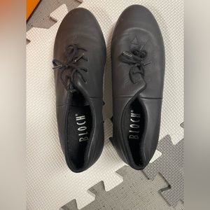 Bloch tap shoes